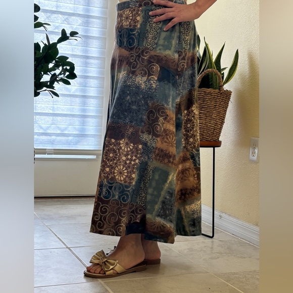 Blue Pleated Midi A-Line Skirt for Casual Wear - Picture 3 of 8